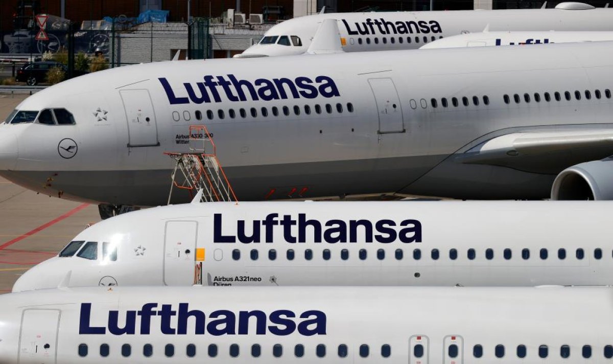 Alman hava yolu şirketi Lufthansa, binden fazla uçuşu iptal etti #1