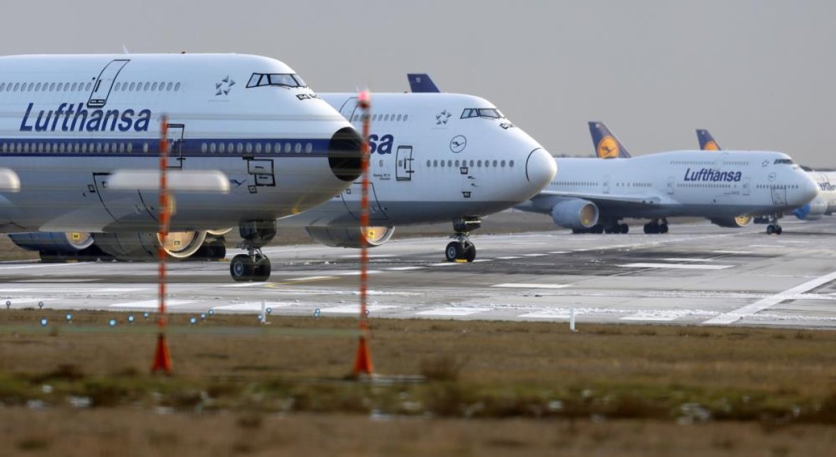 Alman hava yolu şirketi Lufthansa, binden fazla uçuşu iptal etti #2