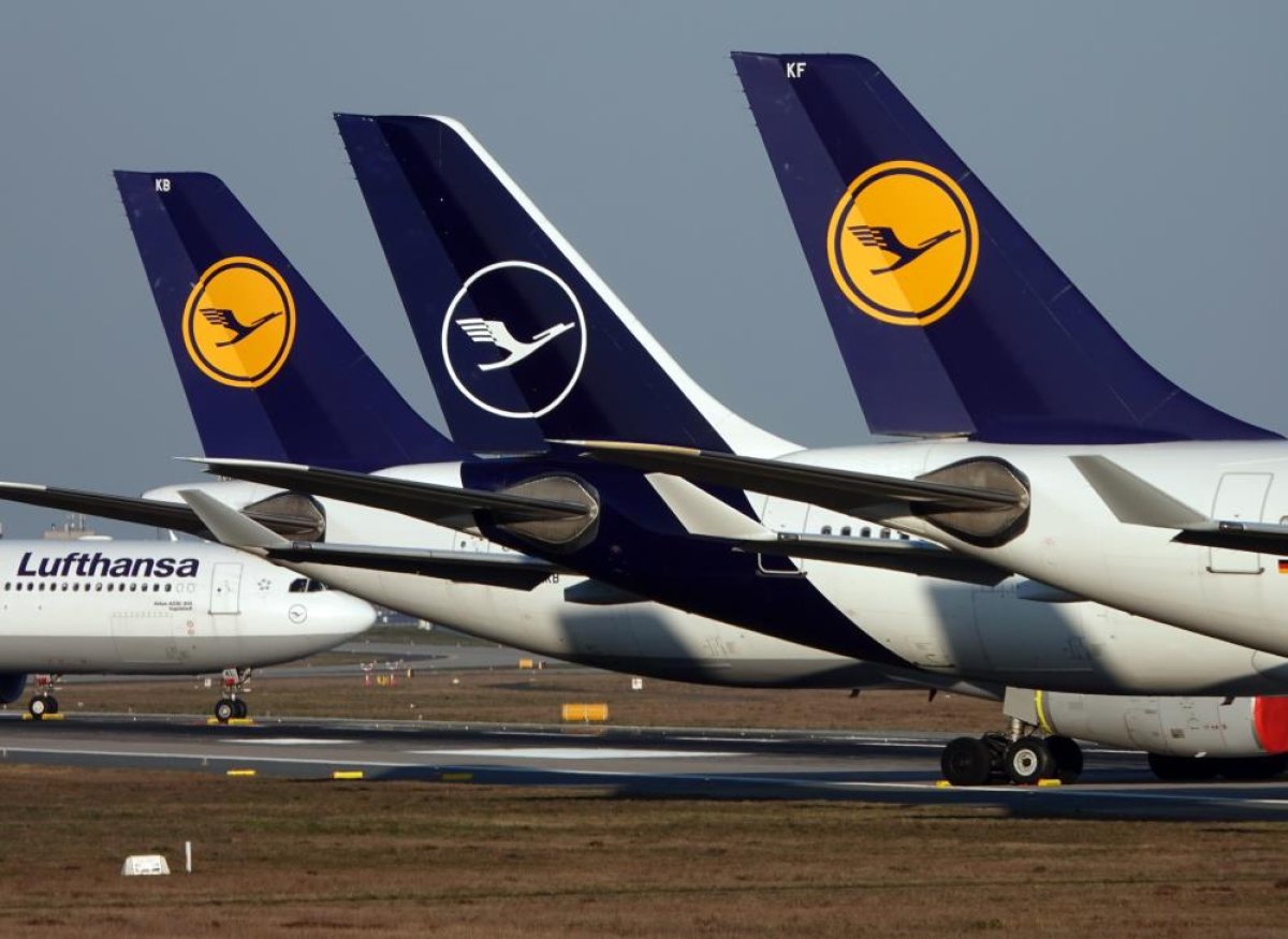 Alman hava yolu şirketi Lufthansa, binden fazla uçuşu iptal etti #3