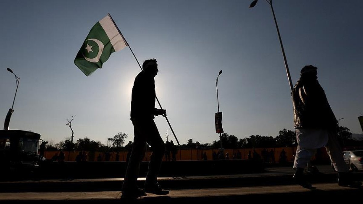 Pakistan government accuses Constitutional Court of 'judicial coup' #3