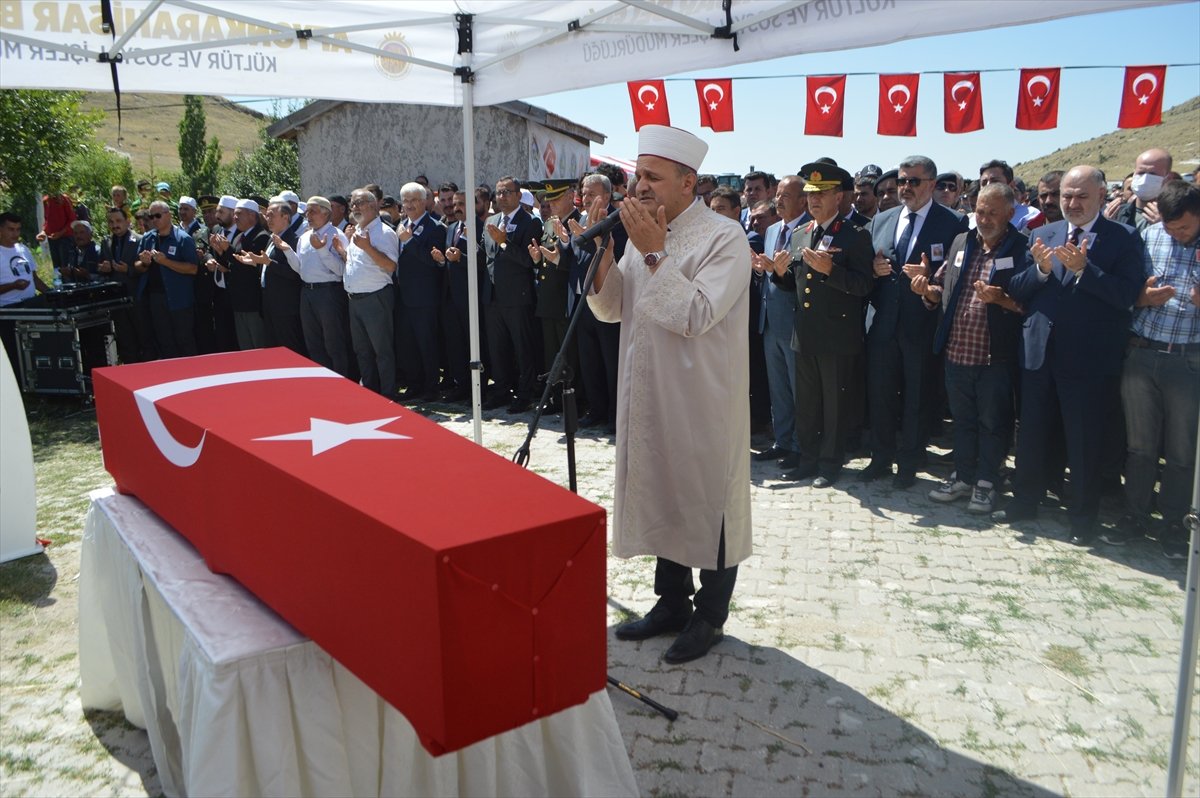 Afyonkarahisar şehit Cüneyt Taşyürek’i uğurladı #9