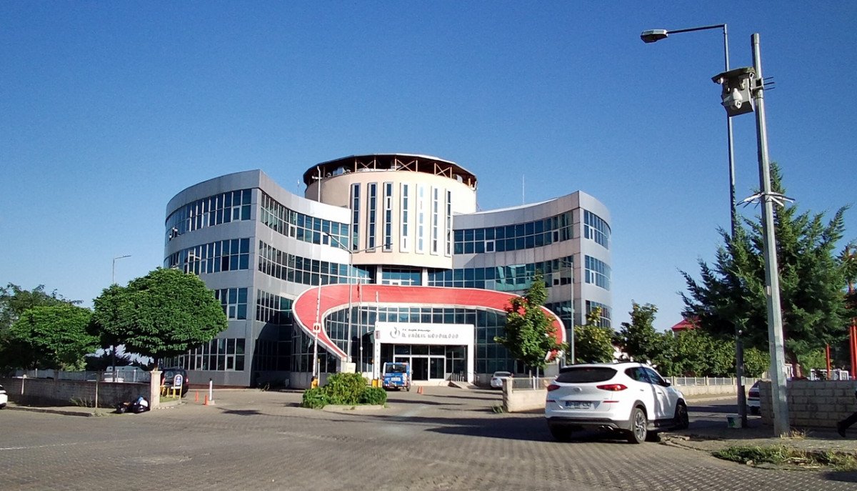 Bingöl’de bir hasta muayene sırasında diş hekimine saldırdı #1