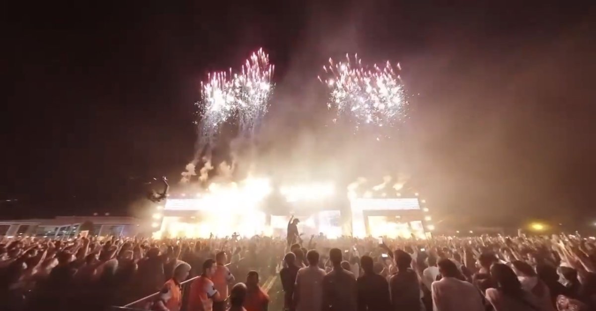 Doğubayazıt’ta 30 bin kişi konserde eğlendi #6
