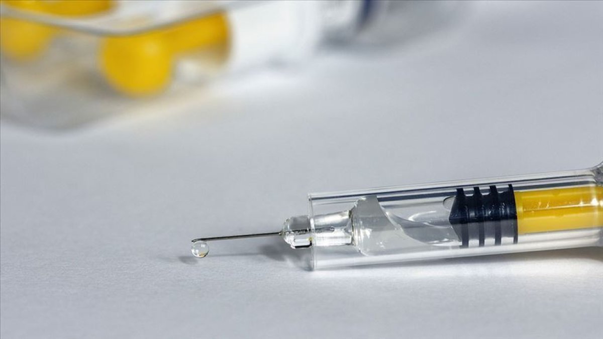 30 students were vaccinated with the same syringe in India #2