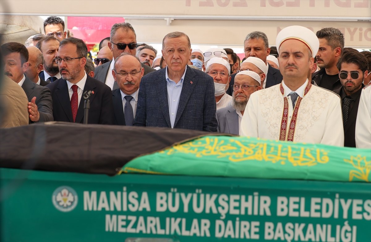 Cumhurbaşkanı Erdoğan, Hakan Füzün ün cenaze törenine katıldı #3