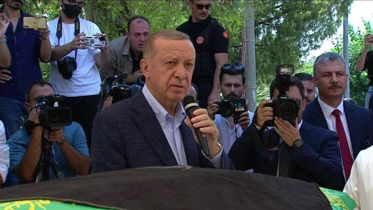 Cumhurbaşkanı Erdoğan, Hakan Füzün'ün cenaze törenine katıldı
