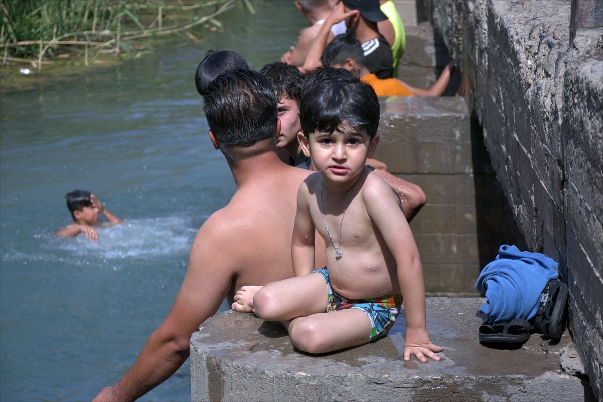 People in Sulaymaniyah enter the rivers to cool off #2