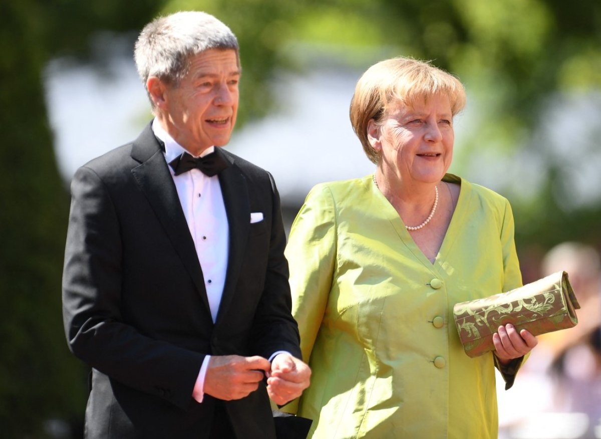 Angela Merkel spotted at opera festival #6