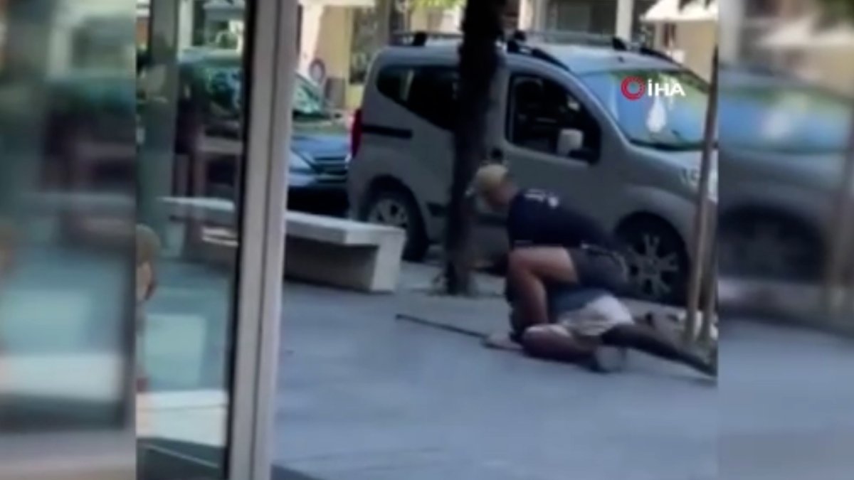 Beating up an African street vendor in Italy #1