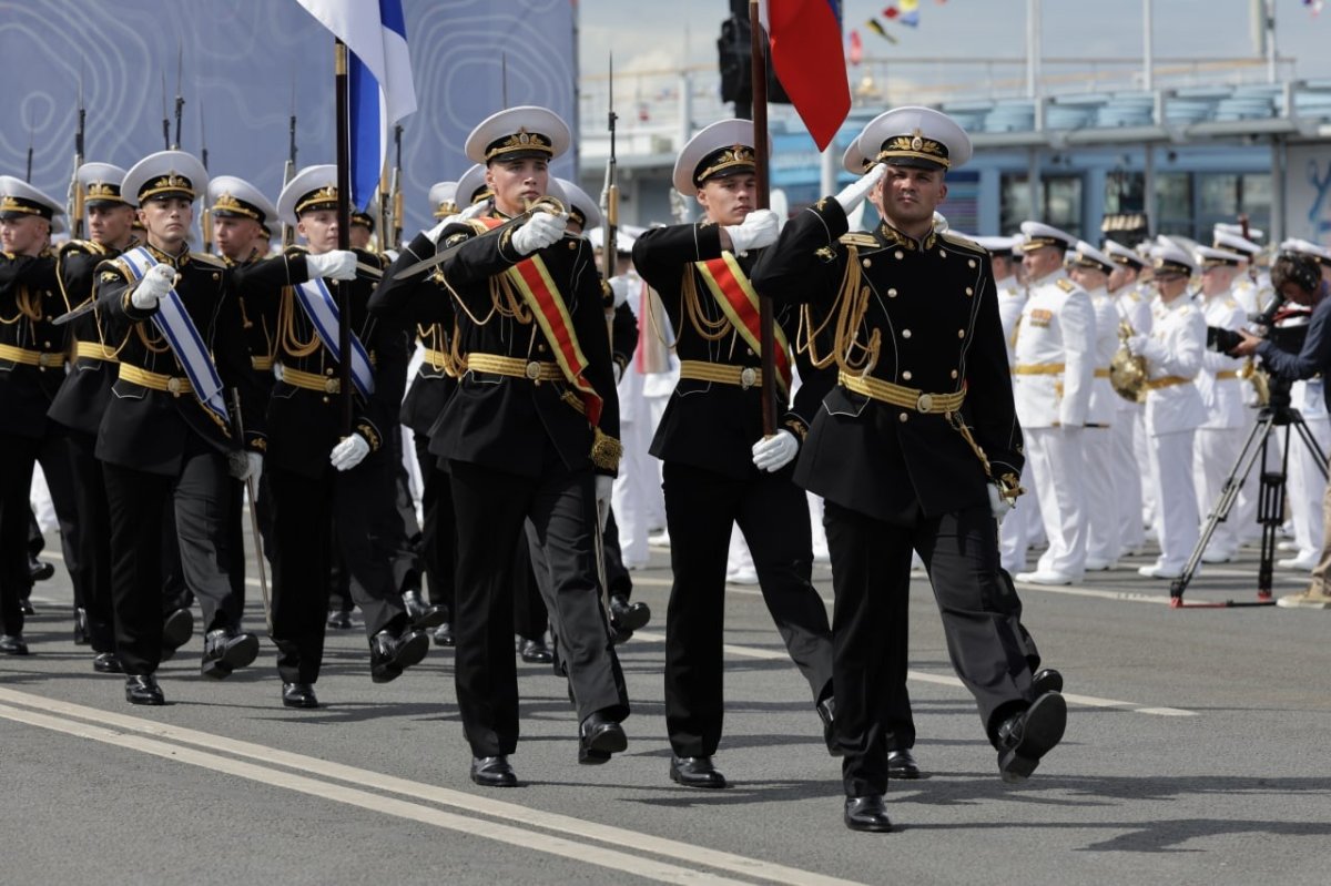 Vladimir Putin, Rus donanması geçit törenine katıldı #1