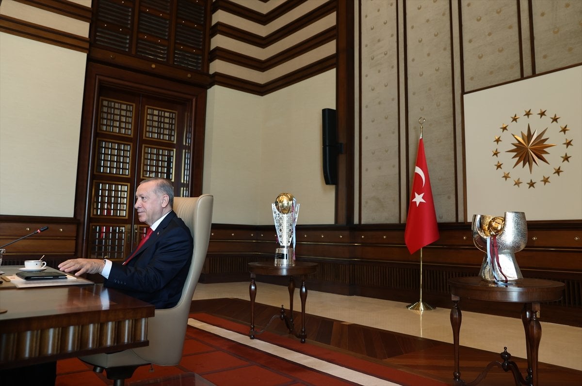 Cumhurbaşkanı Erdoğan, Trabzonspor Kulübü heyetini kabul etti #4