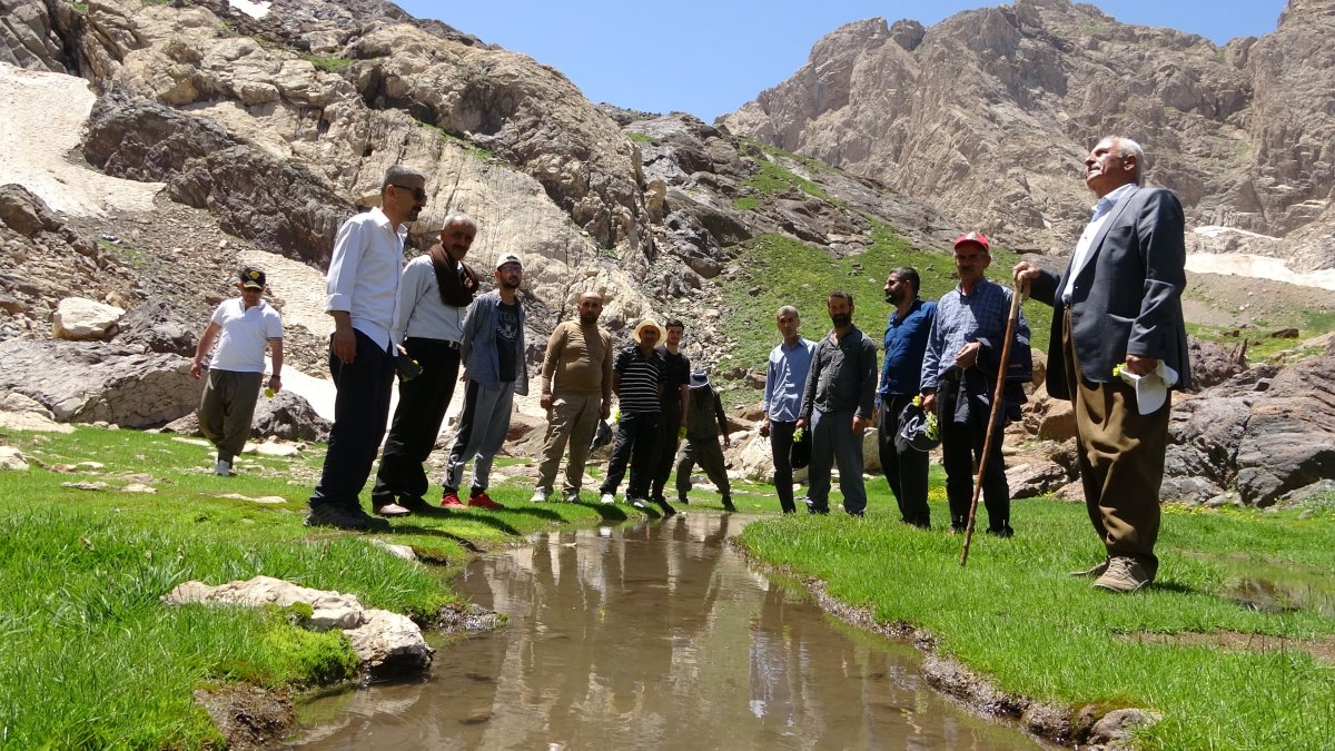 Hakkari li Kürt beyzbolu ile Amerikan beyzboluna rakip #9