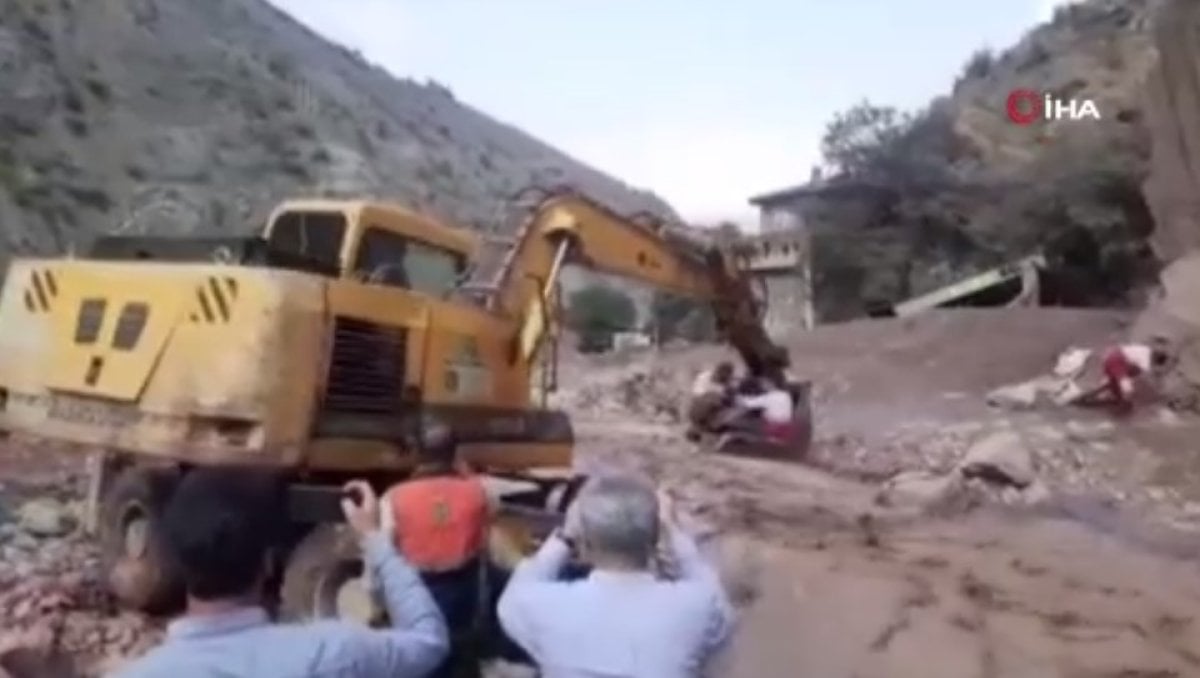 İran daki sel felaketinde can kaybı artıyor #1