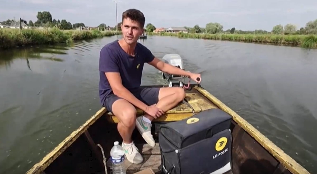 France is also a mail carrier by boat #3