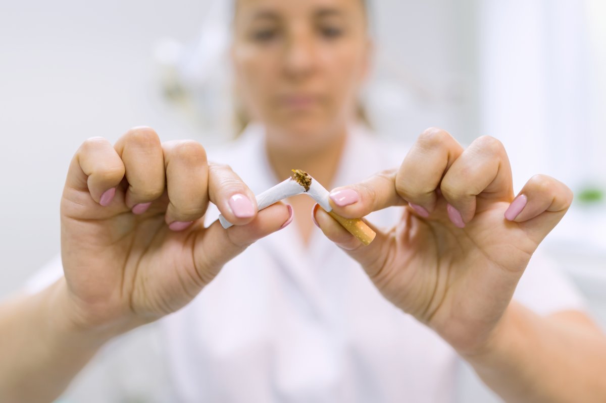 Çok fazla gargara yapıyorsanız dikkat! Dişlerin sararmasına neden olan en yaygın hatalar #4
