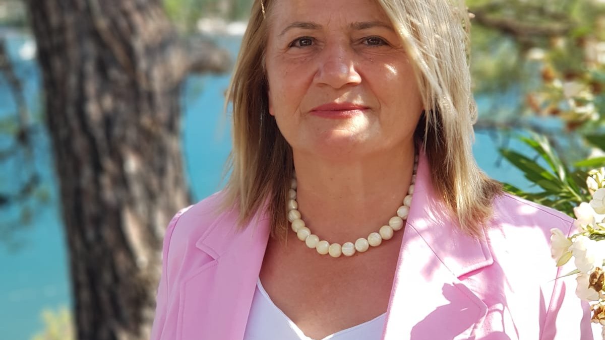 Ayten Ocak Kalınsaz'dan yüzleşme romanı: Karşı Kıyının Yalnızları