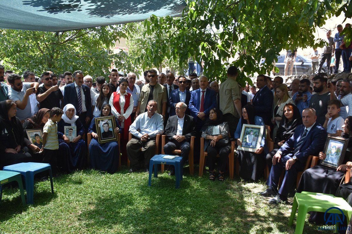 CHP Genel Başkanı Kılıçdaroğlu, Uludere deki olayda hayatını kaybedenlerin ailelerini ziyaret etti #6