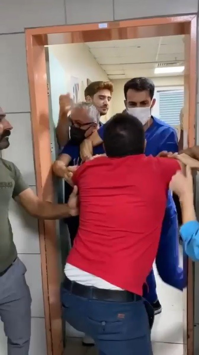 Bursa da maske takmasını isteyen doktora saldırdı #4