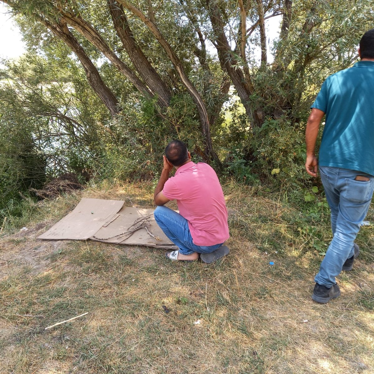 Aras Nehri ne düşen çocuğunu kurtarmaya çalışan anne akıntıya kapılarak boğuldu #4