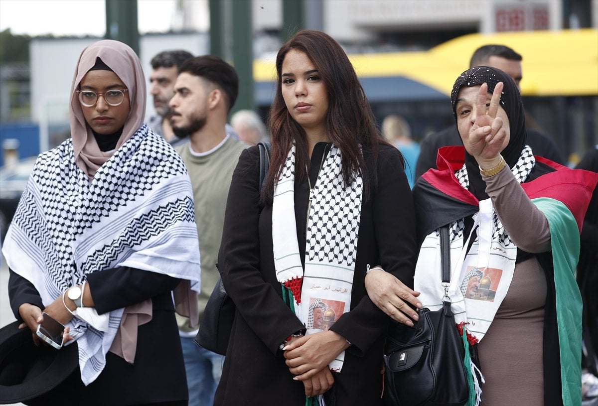 Almanya da İsrail’in saldırısı altındaki Gazze için dayanışma gösterisi yapıldı #8