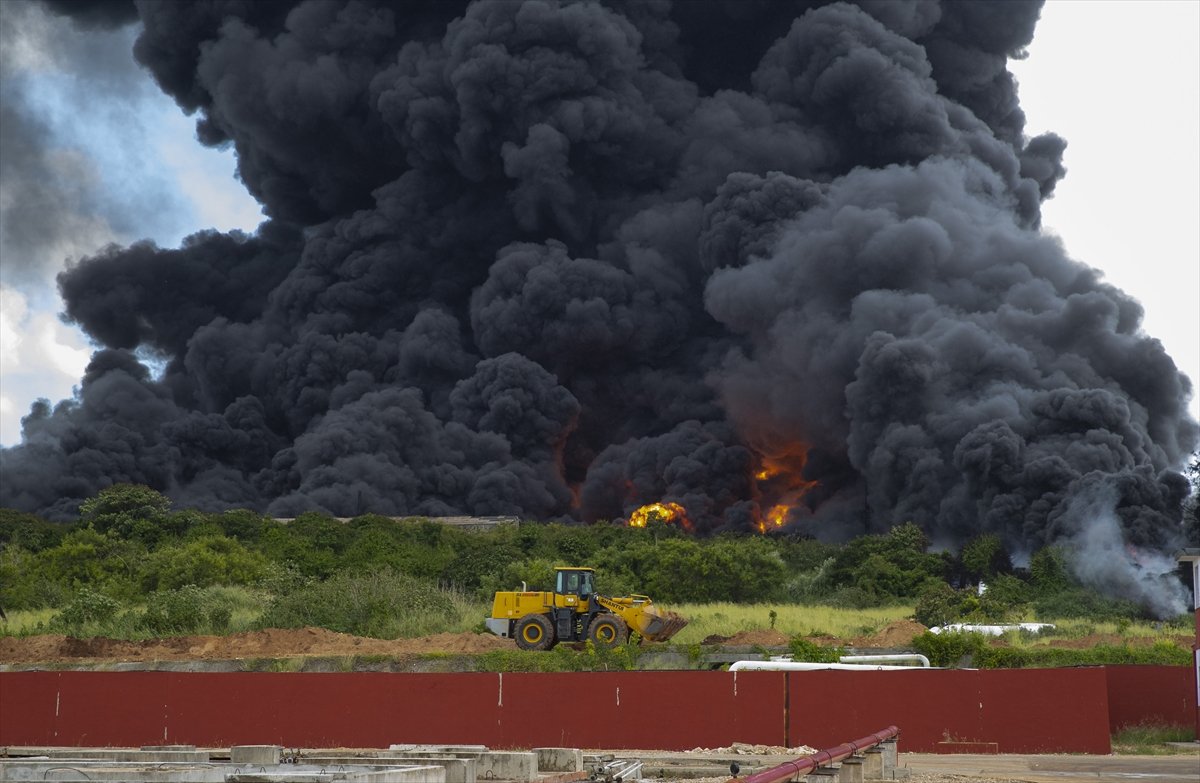 Oil storage facility exploded in Cuba #2