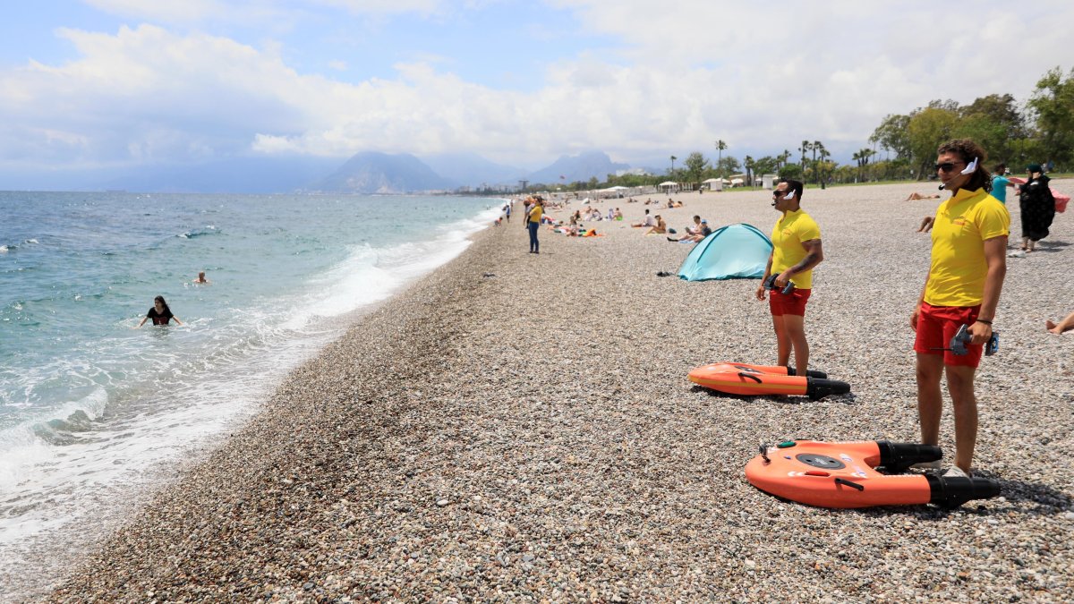 Antalya'da insansız can kurtaran robotu hayat kurtarıyor