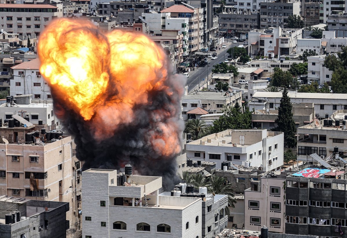 İsrail in Gazze ye saldırılarında can kaybı 24 e çıktı #2