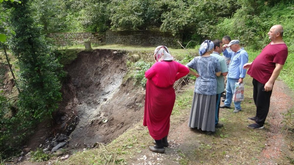 Giresun da şiddetli yağış ve heyelanın etkileri ortadan kaldırılıyor #3