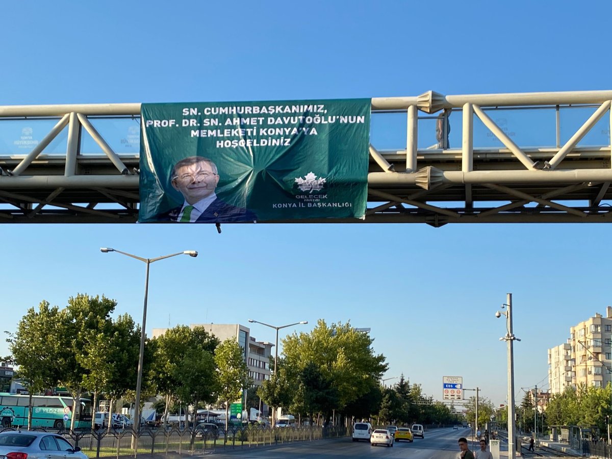 Konya da  Cumhurbaşkanı Ahmet Davutoğlu  pankartları #1