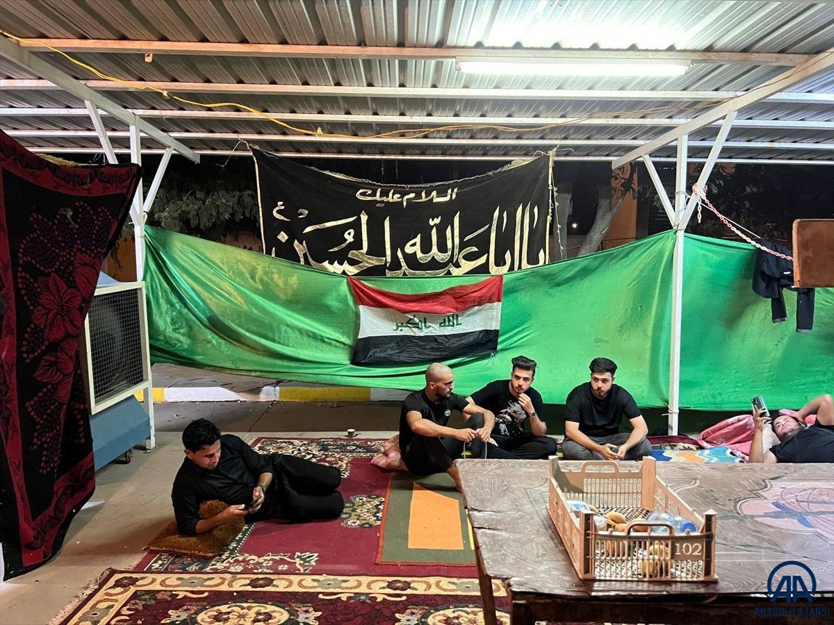 Irak’ta Sadr’ın destekçileri eylem alanını genişletmek için talimat bekliyor #2
