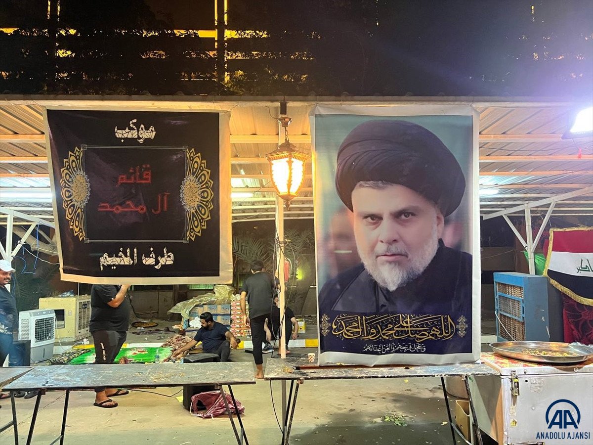 Irak’ta Sadr’ın destekçileri eylem alanını genişletmek için talimat bekliyor #4