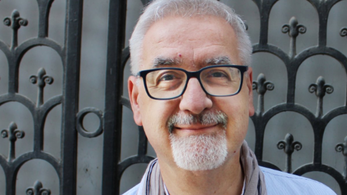 Luigi Ballerini'den yine çok konuşulacak bir roman: Mira Her Şeyi Bilir