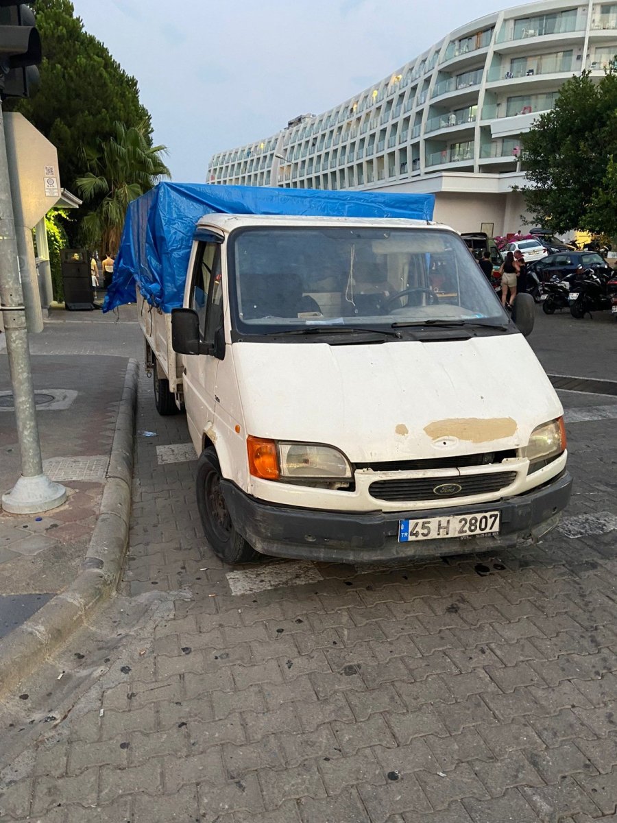 Muğla da Avrupa ya geldiklerini sanan kaçak göçmenler polise yakalandı #1