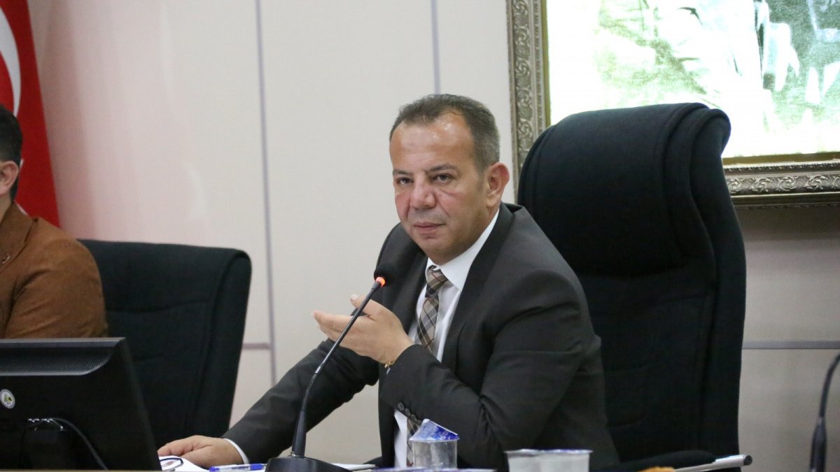 Tanju Özcan, Iraklının aldığı 10 mezar yerinin satışını iptal etti