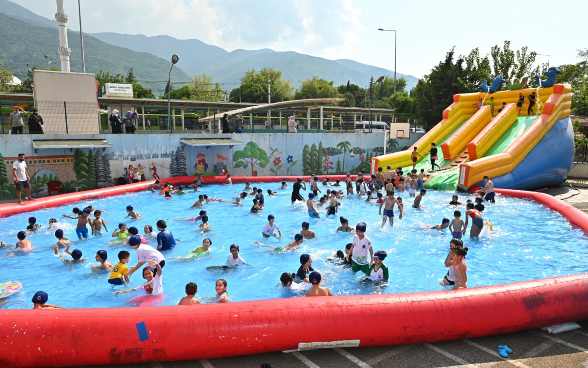 Bursa Büyükşehir Belediyesi nin  Neşeli Havuzlar Mutlu Çocuklar  projesi #8