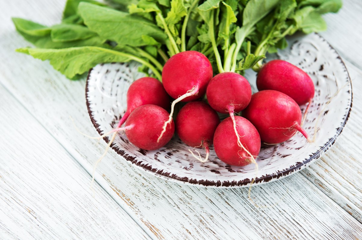 Il aide à perdre du poids et à lutter contre le cancer !  10 bienfaits méconnus des radis... #3