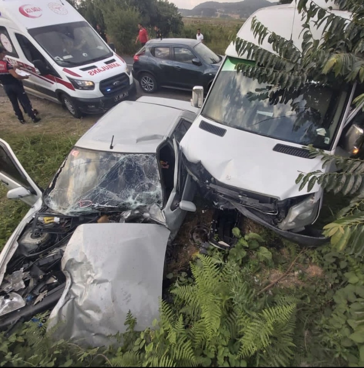 Zonguldak ta işçi servisi kaza yaptı: 15 yaralı #1