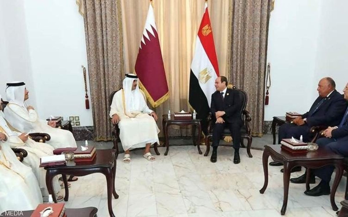 Katar Emiri ile Sisi telefonda görüştü #1