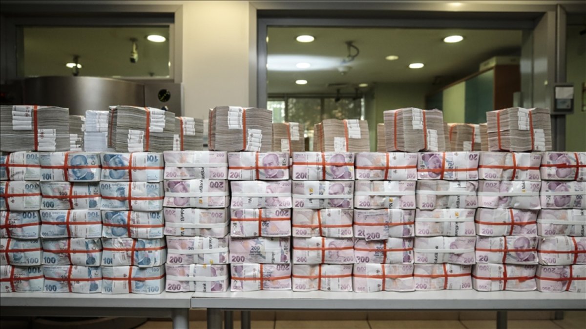 Bankacılık sektörünün kredi hacmi 6,5 trilyon lira