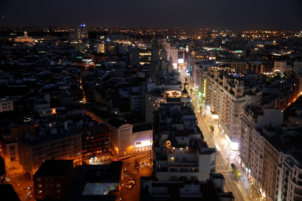 Energy saving plan goes into effect in Spain #8