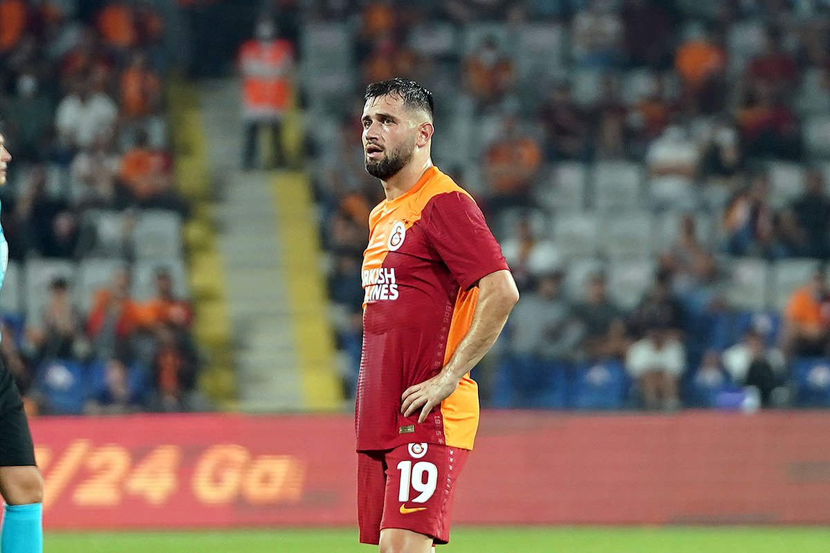 Omar Elabdellaoui decision #4 in Galatasaray