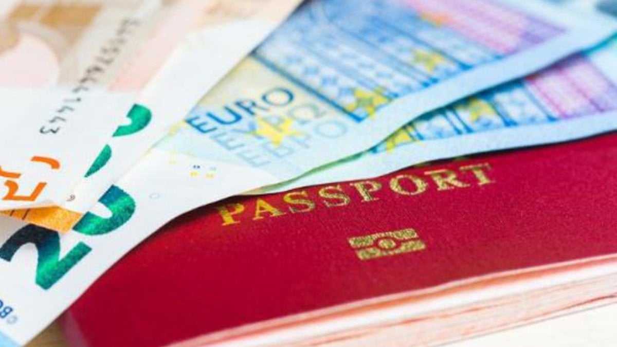 Estonia to impose visa ban on Russian citizens