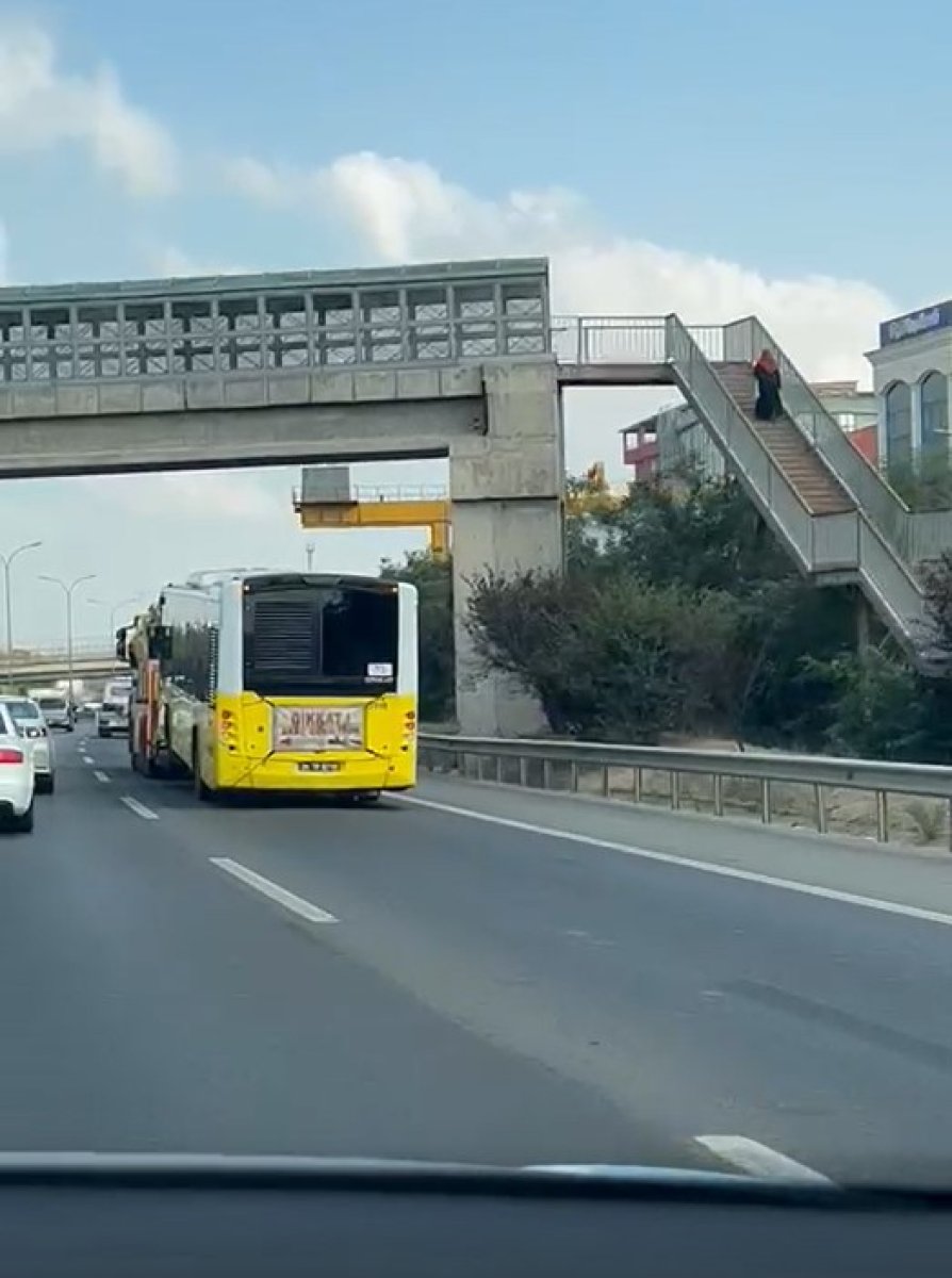 İstanbul da bir İETT otobüsü daha arızalandı #2