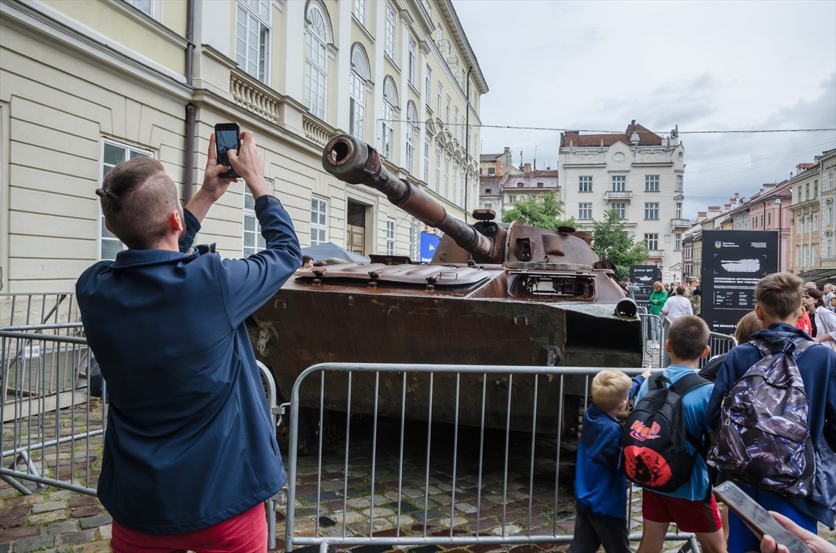 Russian installations on display in Ukraine #18