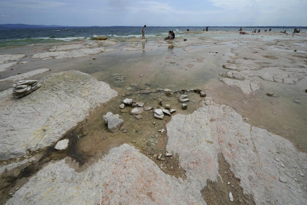 Lake Garda in Italy drops to lowest level in history #5