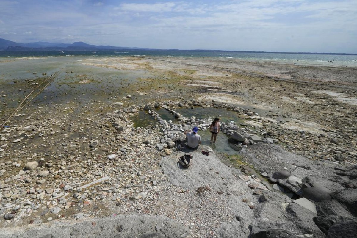 Lake Garda in Italy drops to lowest level in history #7