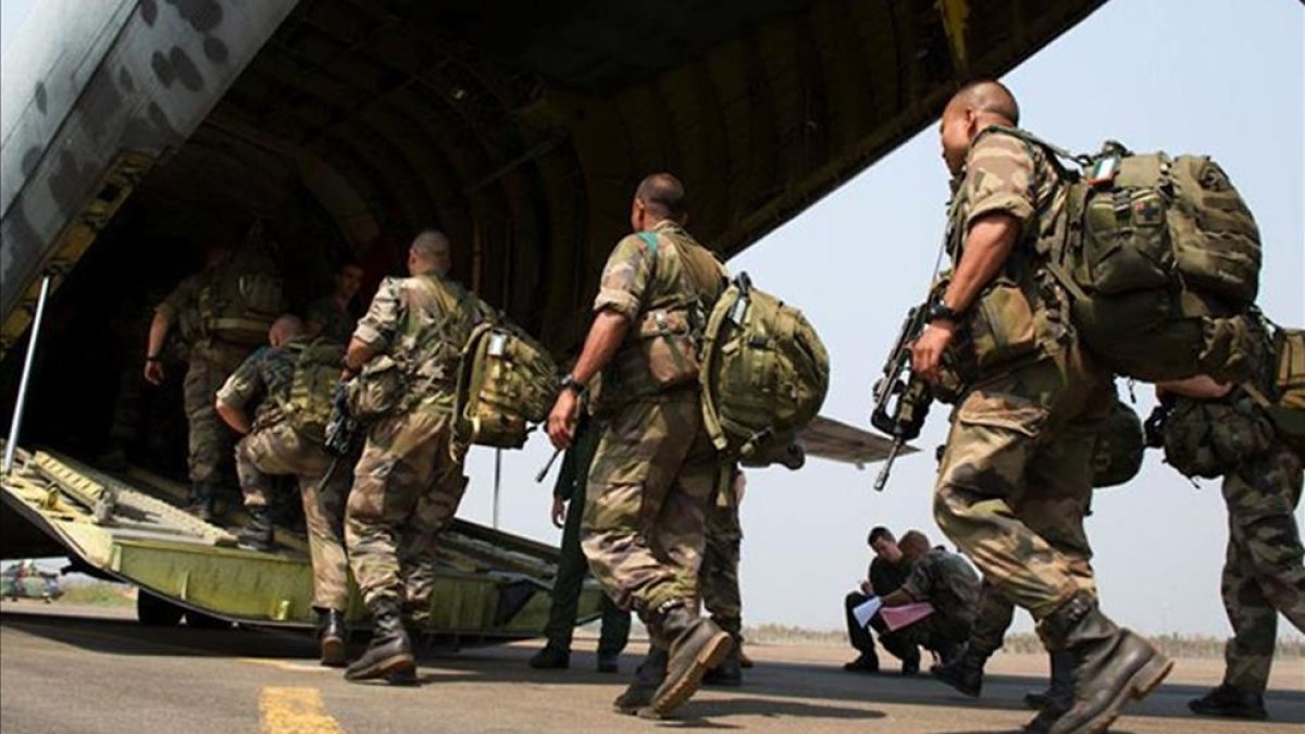 The last unit of the French military forces leaves Mali