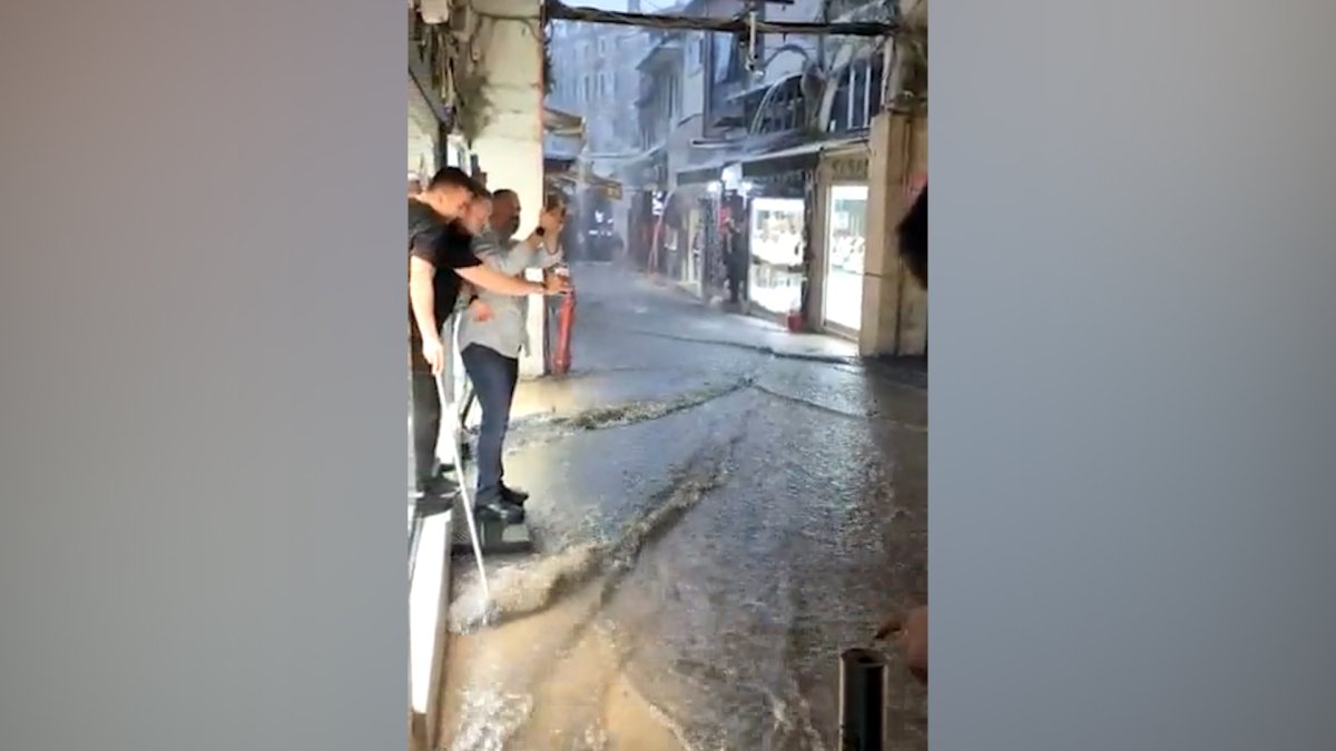 İstanbul genelinde şiddetli yağmur etkili oluyor #6
