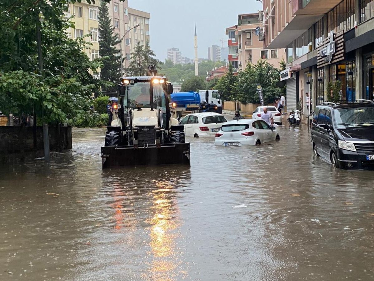 İstanbul genelinde şiddetli yağmur etkili oluyor #5