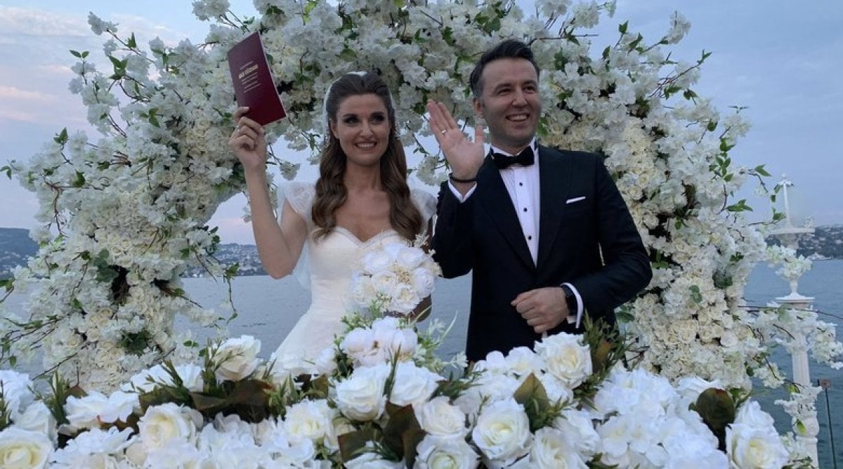 Mehmet Akif Ersoy ve Pınar Erbaş evlendi #1